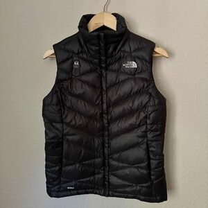 THE NORTH FACE Women’s 550 Goose Down Black Puffer Vest, small petite